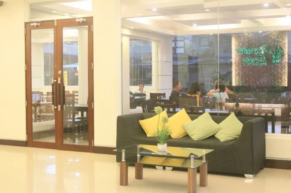 Negrense Suites Баколод Экстерьер фото